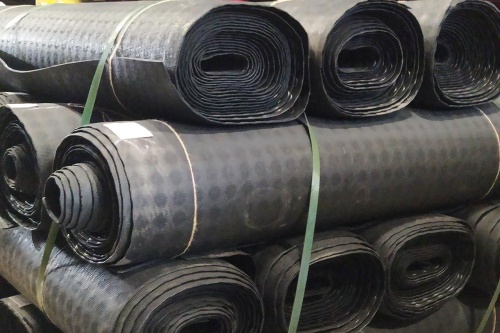 Дорожка автомобильная "пятачок" (толщ. 4,5 мм, шир. 1200 мм, дл. 10 м) ТУ 38 005272-76 г.Курск